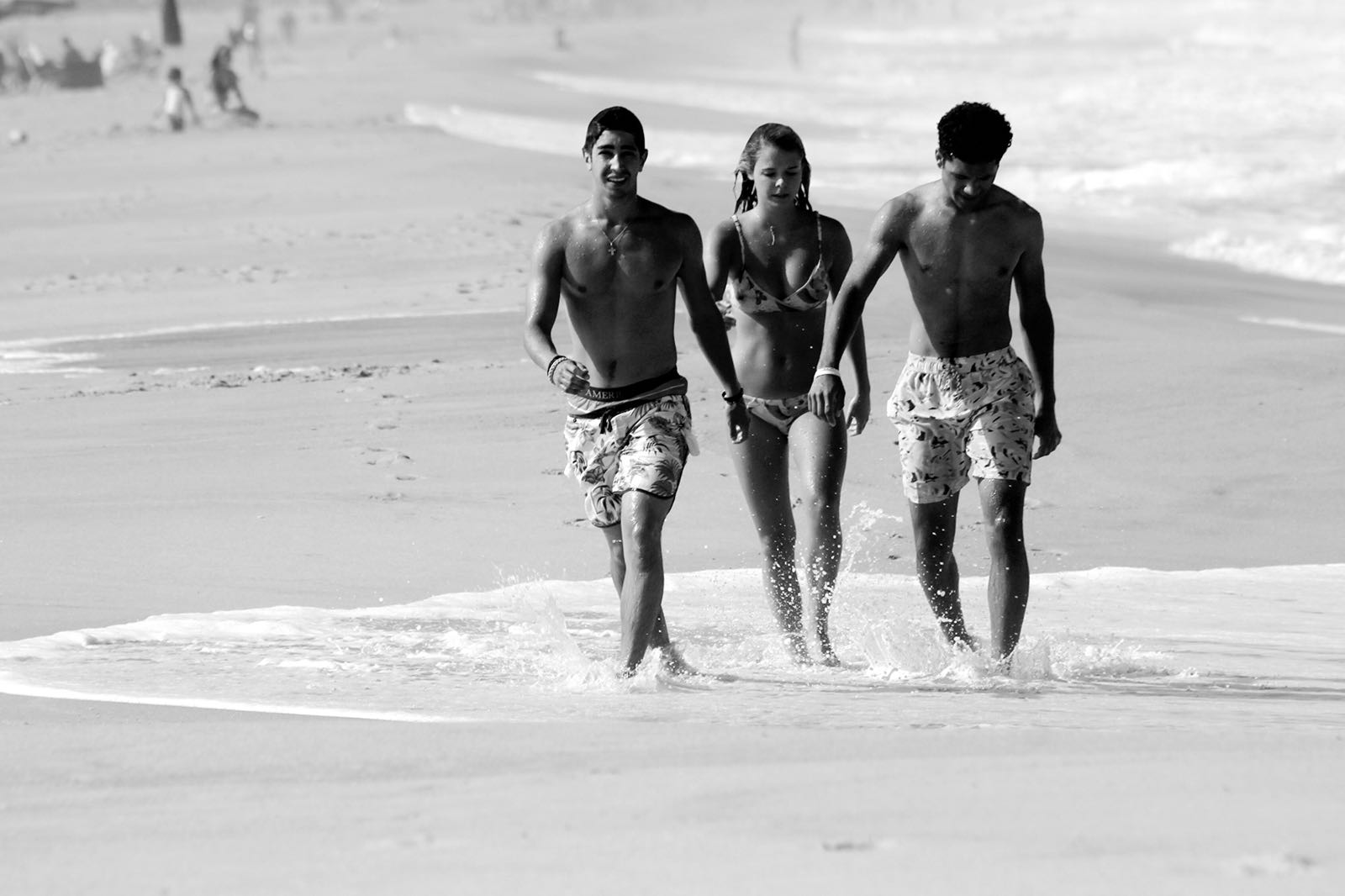 Alumnos en la playa