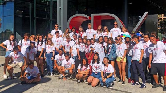 Foto de alumnos de Hola USA en orientación Washington D.C.