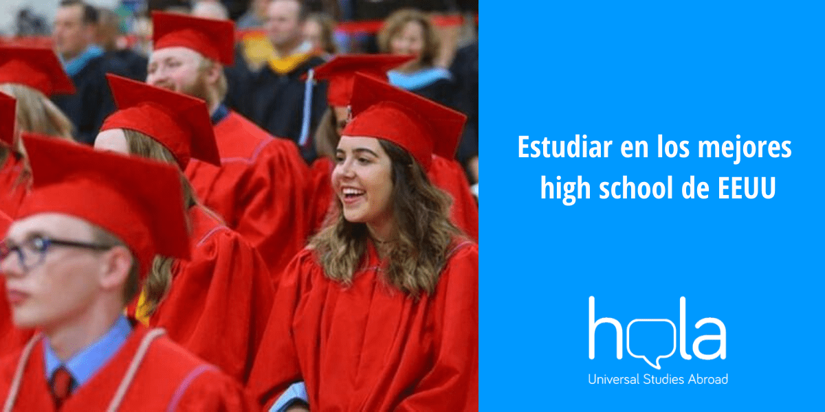 imagen de alumnos durante su graduación en un high school de Estados Unidos