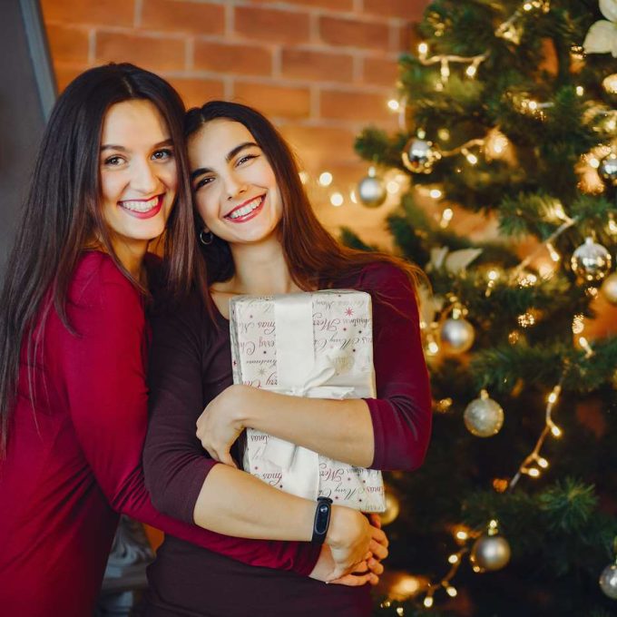 img_mcgrath_foto_publico-usa_chicas-guapas-divierten-estudio